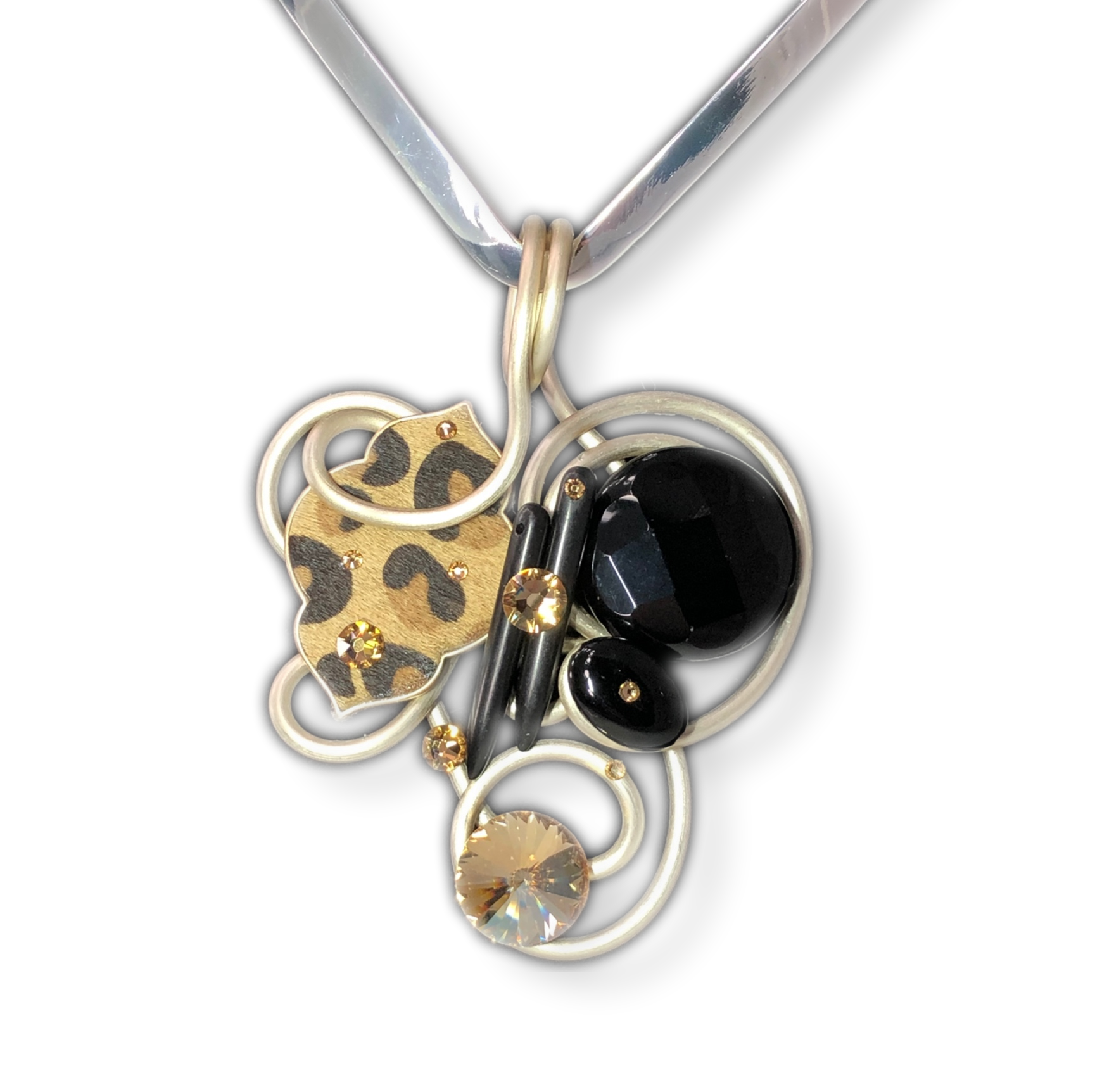 Cheetah and Black Stone / Crystal Champagne Wire Pendant